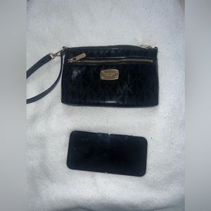 Michael kors wristlet